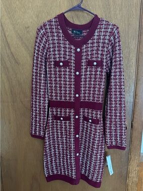 BCX Burgundy and white Long-Sleeve Dress